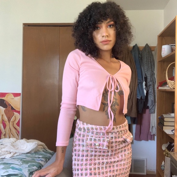 Front tie crop sweater - Picture 3 of 3